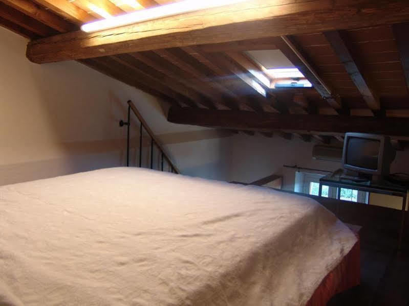Holiday House Ospedale B&B Ghizzano Exterior foto