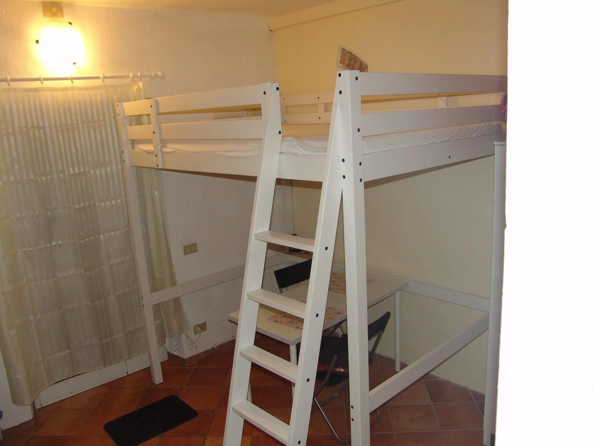 Holiday House Ospedale B&B Ghizzano Exterior foto